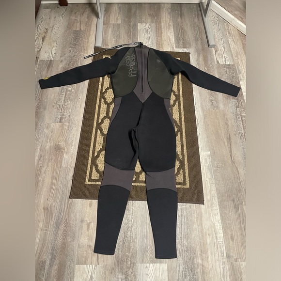 O’Neill 3/2MM Men’s XL Back Zip Full Wetsuit - Picture 5 of 8